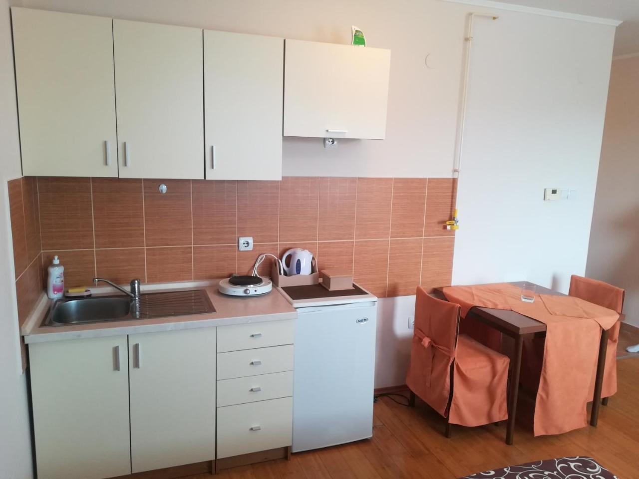 Apartman Ivana Appartamento Subotica Esterno foto
