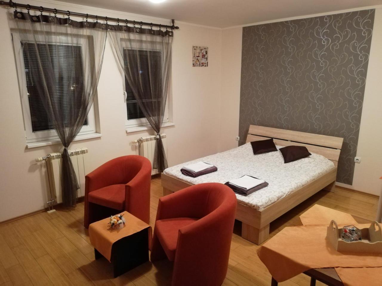 Apartman Ivana Appartamento Subotica Esterno foto